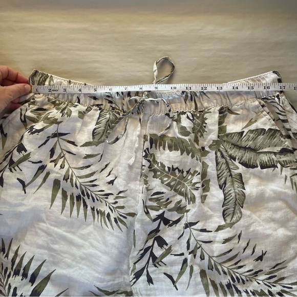 C&C California 100% Linen Green and White Leaf Print Women's Shorts Tropical - Picture 7 of 9